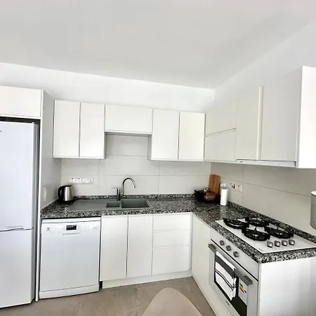 Retreat, B2 Block, Unit 7 Apartament